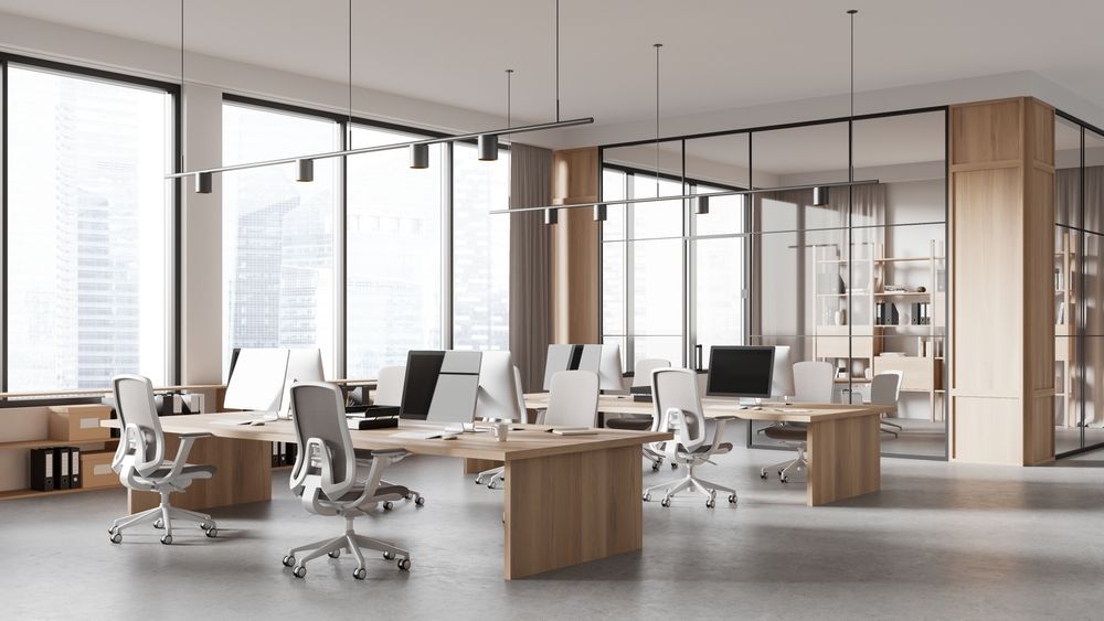 Piața mobilierului office din România ajunge la 400 mil. euro. Companiile aleg tot mai des varianta second-hand