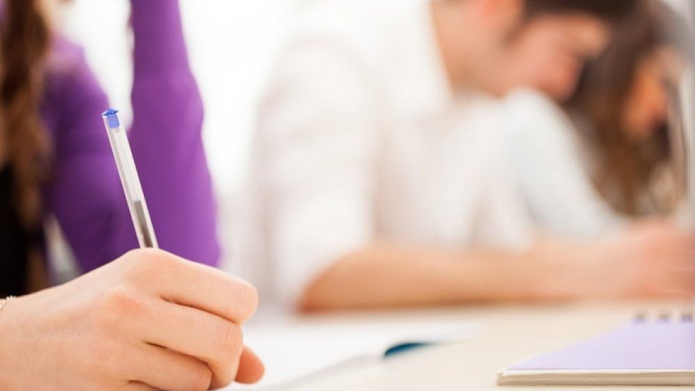 Legea Educatiei: Salvati Copiii cere reintroducerea burselor de studiu, fara examen de admitere la licee