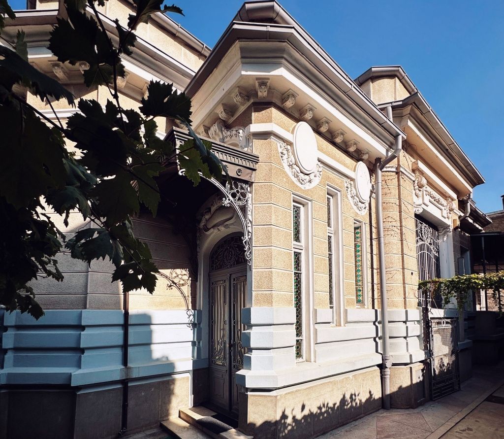 Vilă de 100 de ani, a unui fost șef din BNR, a fost scoasă la vânzare pentru 930.000 de euro - Imagine 3