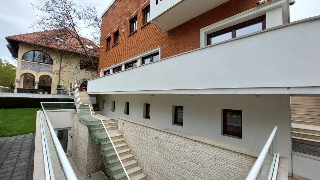 FOTO | Vilă istorică din Capitală, proiectată de Duiliu, scoasă la vânzare pentru 8 milioane d - Imagine 15