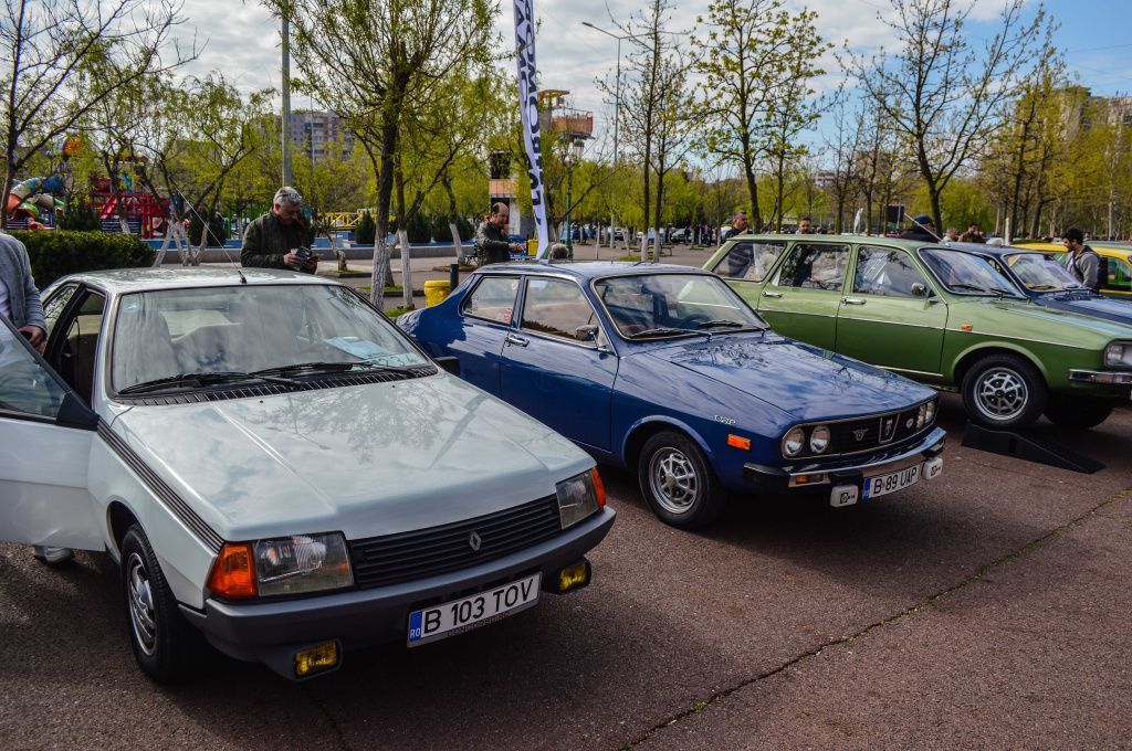 FOTO | Retroparada Primăverii: Ce am văzut la cea mai mare expoziție de mașini retro din țară - Imagine 3