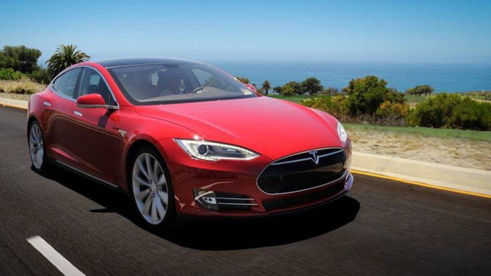 Câte mașini Tesla au plăcuțe de înmatriculare românești