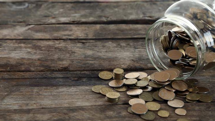 STUDIU: Un roman economiseste 46 de euro lunar, de cinci ori mai putin decat un austriac