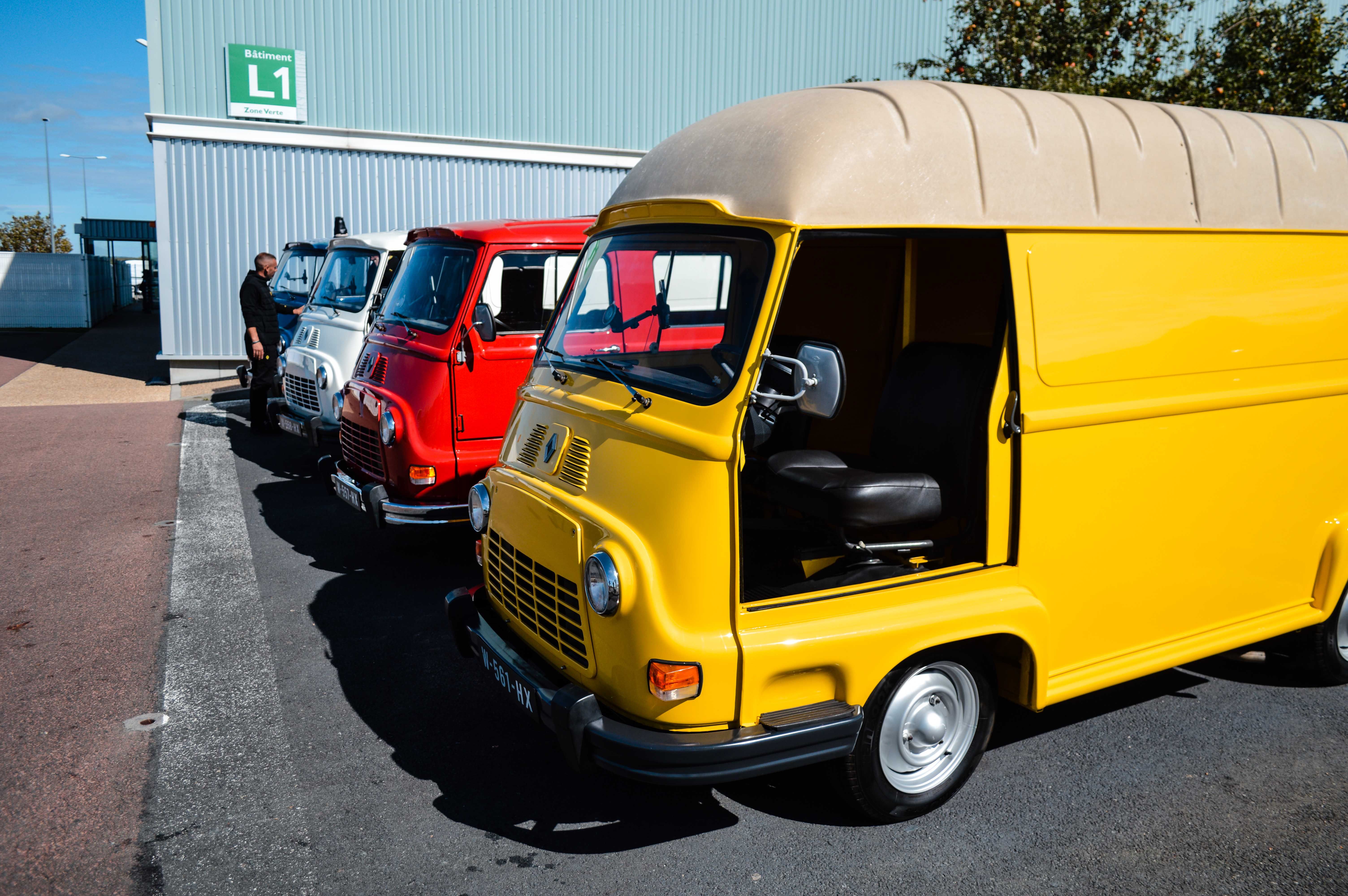 FOTO | Care sunt secretele utilitarelor Renault și cum a apărut dubița lui Louis de Funès - Poza 32