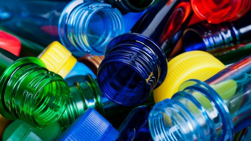 Caravana Plata cu PET: Bucureștenii pot cumpăra fructe și legume cu ambalaje