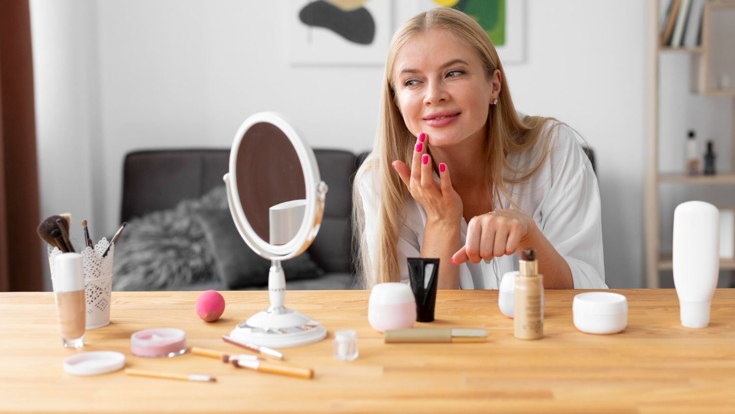 Cum să îți construiești trusa de machiaj de la zero - Sfaturi utile