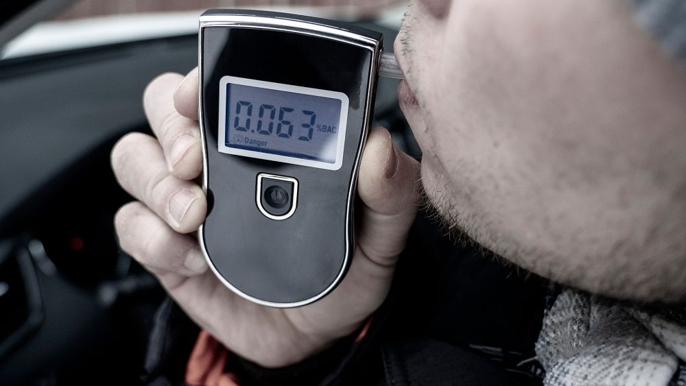 Adio dosare penale pe bandă rulantă: Ce se schimbă pentru șoferii care sunt prinși drogați la volan