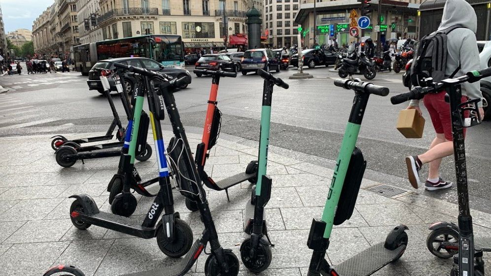 Viceprimarul Bujduveanu sugerează organizarea unui referendum pe tema trotinetelor electrice. Ar avea loc în același timp cu Europarlamentarele