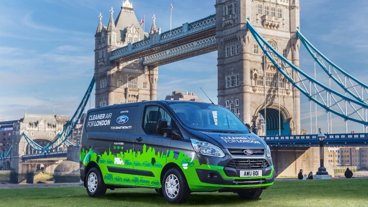 Londra testeaza 20 de utilitare hibride plug-in Ford