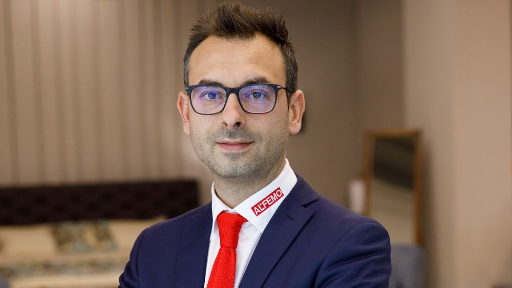 Brandul de mobila Alfemo, adus prin franciza in Romania de doi antreprenori din Braila. Ce planuri au