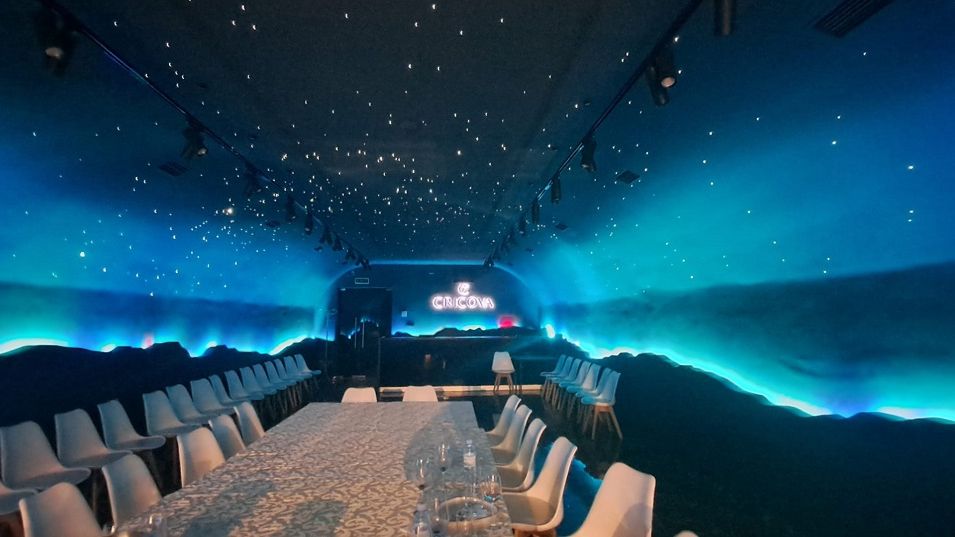 FOTO | Există crame și există mina de calcar de la Cricova. Incursiune în tunelurile cu un milion de sticle de sub pământ