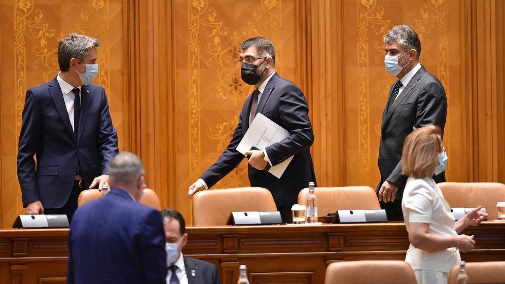 BREAKING! Creșterea pensiilor cu 40% a fost adoptată de Parlament