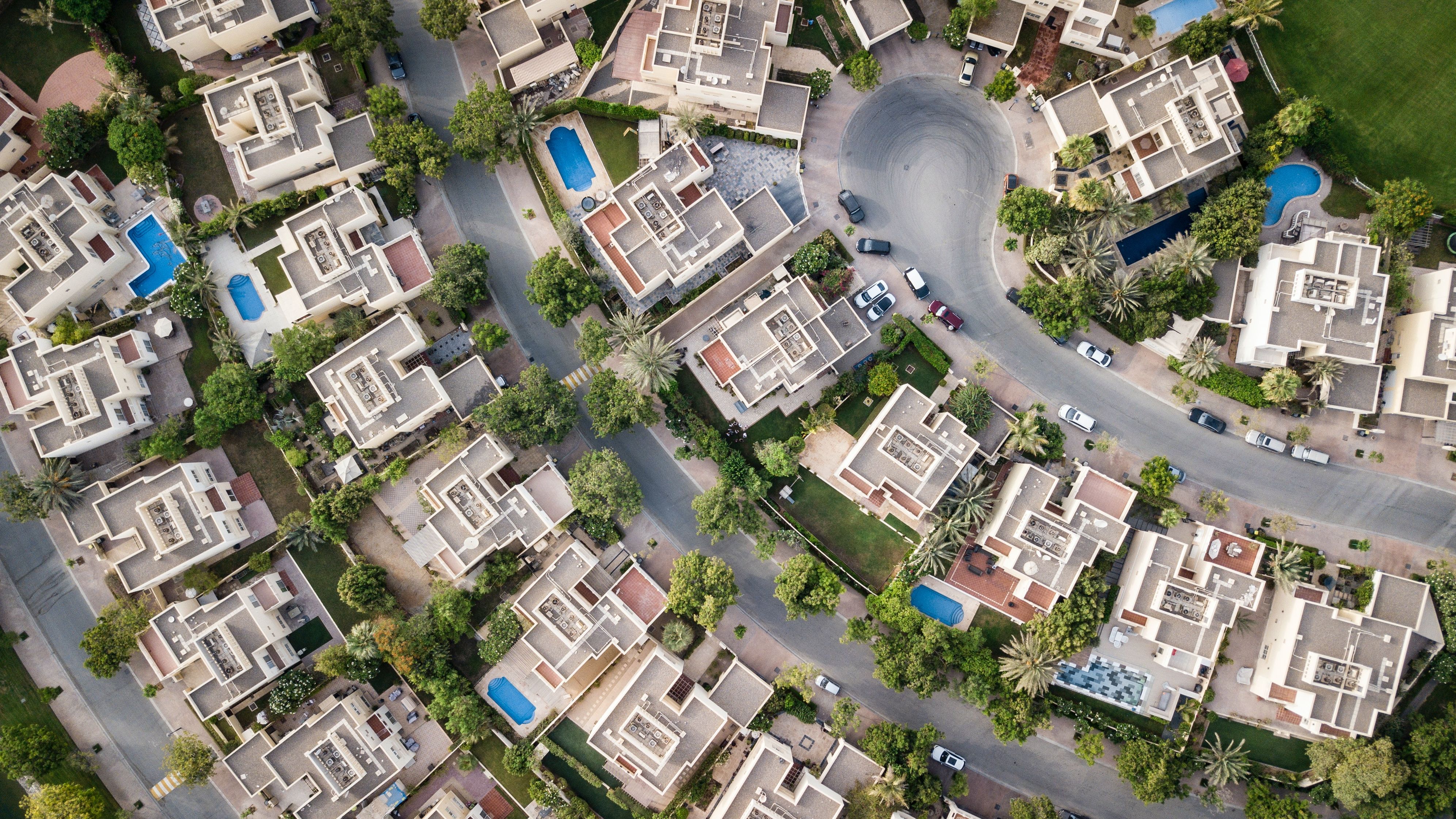 10 aspecte de care să ţii cont când investeşti pe piaţa imobiliară