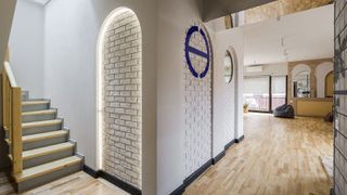 Hublou Coworking: livingul tău departe de casă