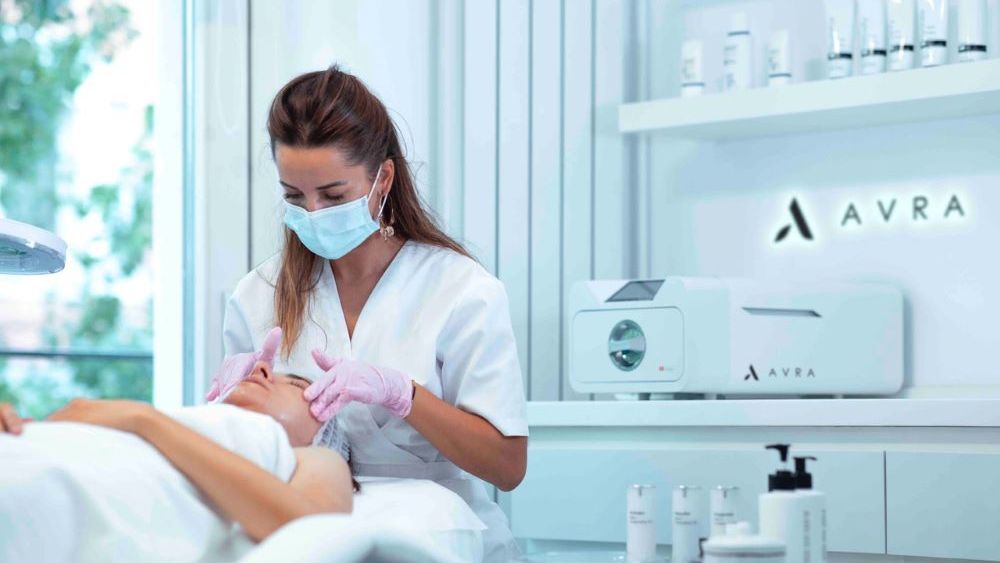 Mai mult spațiu pentru frumusețe. Un institut de estetică se extinde într-o clădire din centrul Capitalei