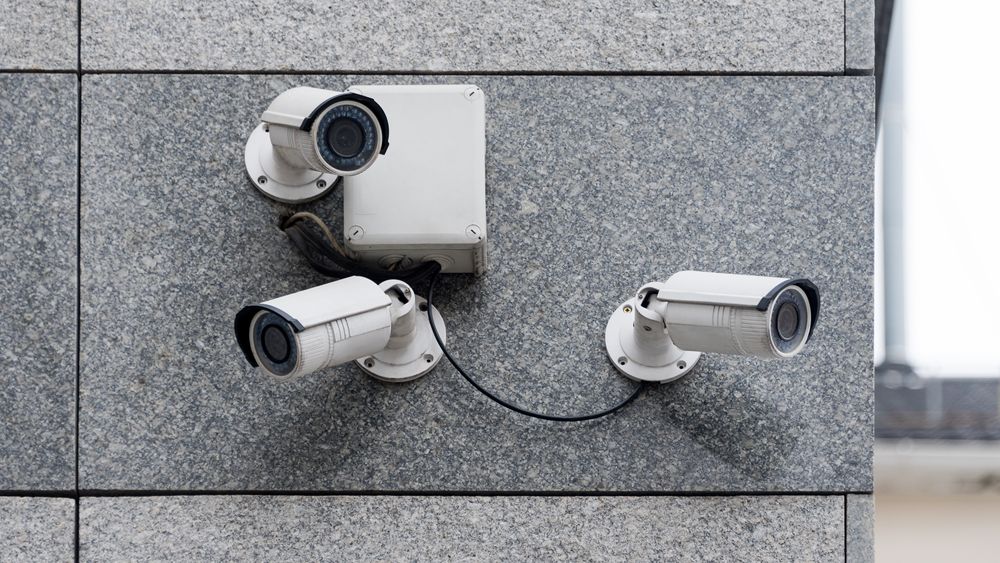 Bitdefender, avertizează asupra riscului de securitate asociat unor camere de supraveghere vândute în România