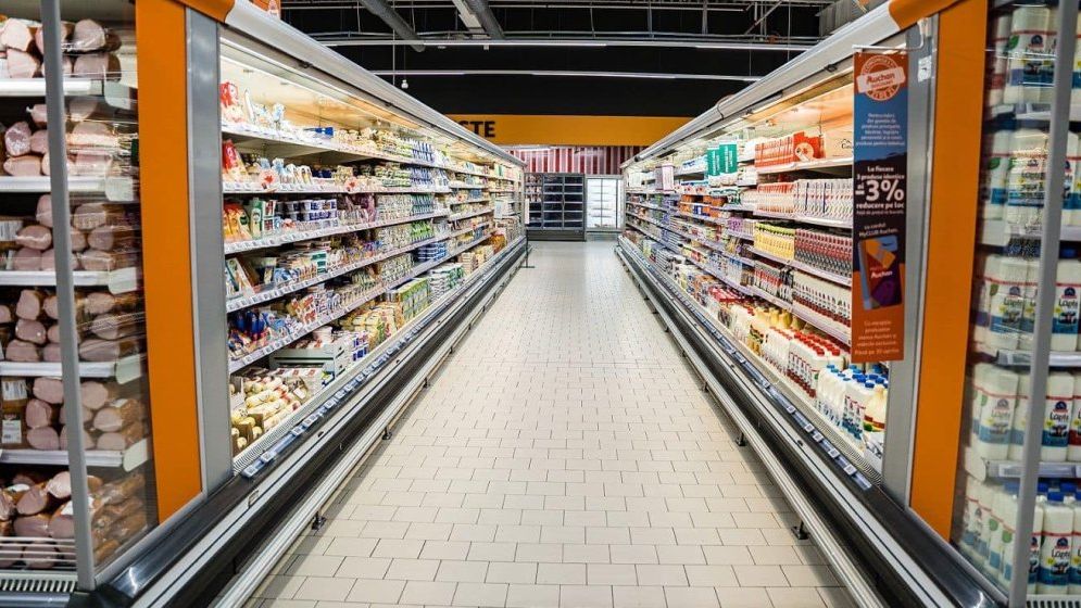 Comisia Europeană ia în considerare introducerea de taxe pentru alimentele procesate nesănătoase