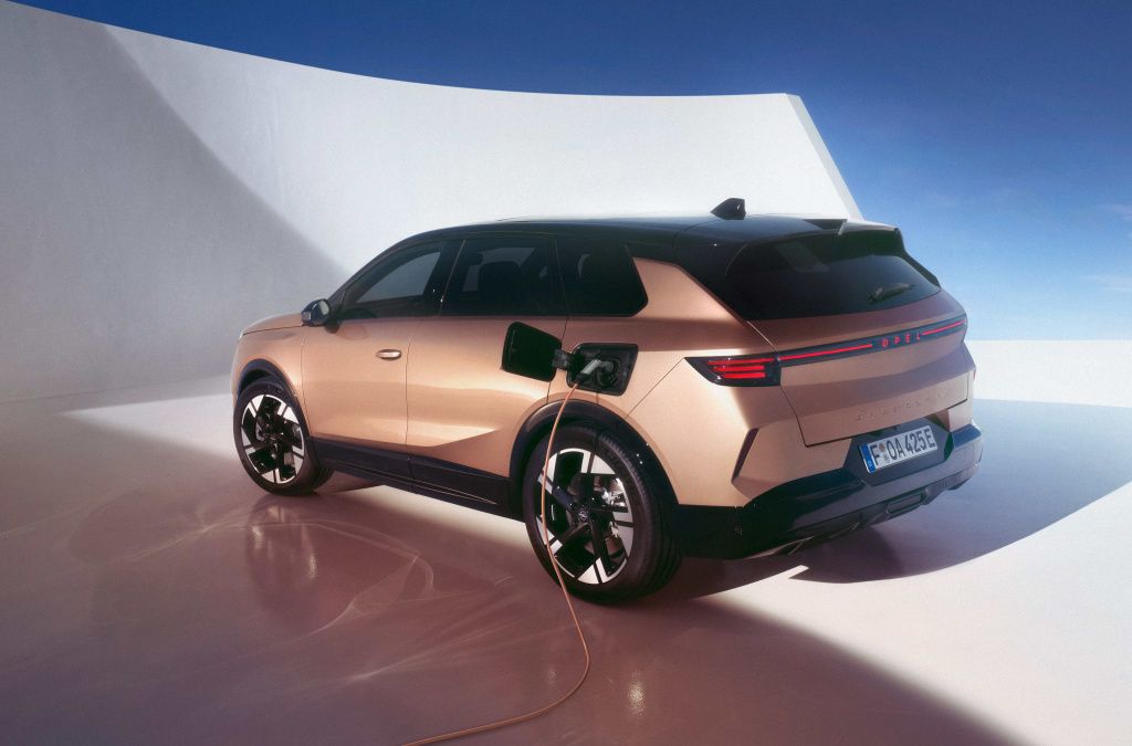 GALERIE FOTO | Opel dezvăluie noua generație Grandland cu propulsie electrică și hibridă - Imagine 5