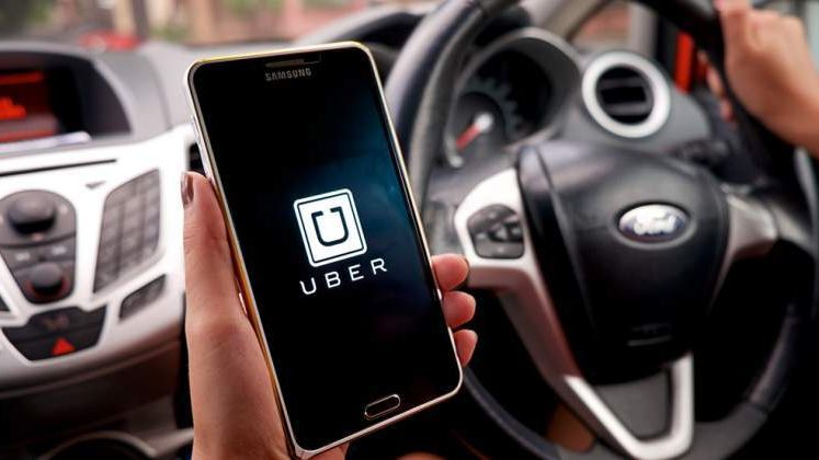 Uber introduce curse mai ieftine catre anumite locuri din Bucuresti. Reducerea este doar in weekend
