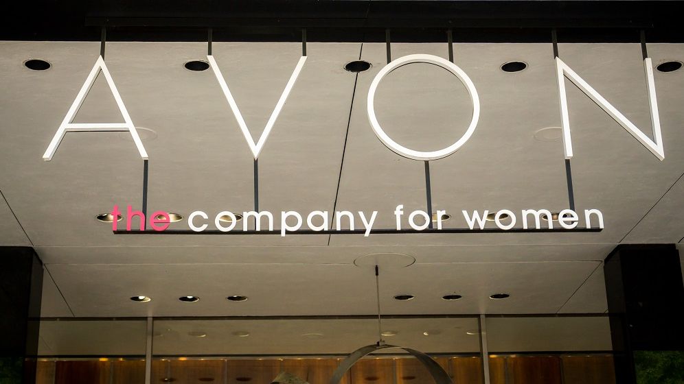 Conducerea Avon Europe rămâne tot în mâinile unei românce. Cine este executivul care coordonează 25 de piețe, printre care și România