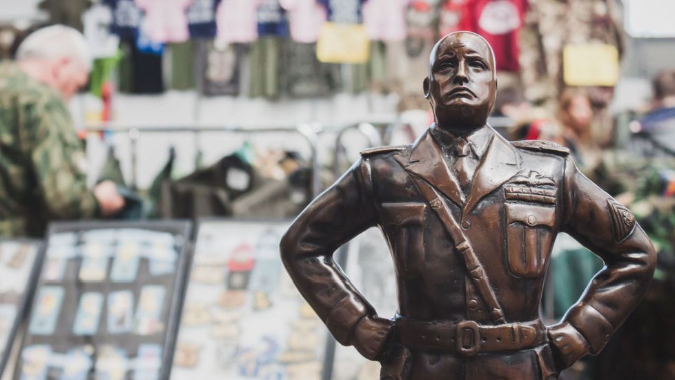 Proprietarii vilei în care sunt expuse obiectele personale ale lui Mussolini spun că sunt bântuiți de fantoma dictatorului