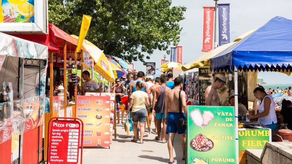 ANPC, în „vacanță” pe litoralul românesc. Ce sancțiuni drastice au aplicat inspectorii după ce au găsit saltele murdare și jucării neconforme