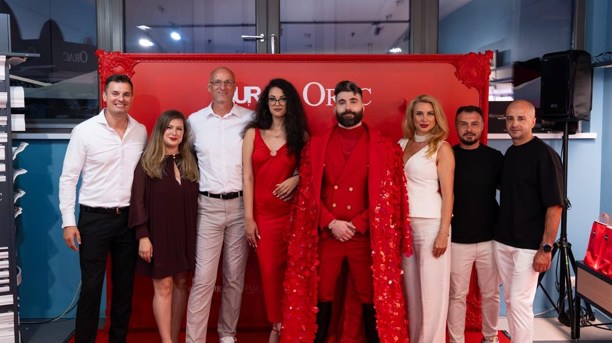 Murali Store și Laurențiu Paicu au lansat KILLER RED, prima culoare personalizată creată în România de un designer pe baza de pigmenți Benjamin Moore