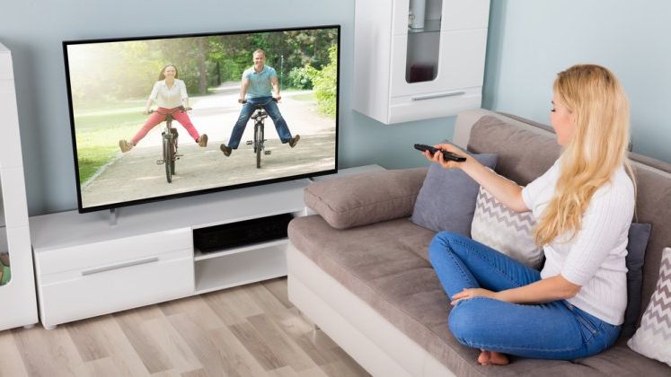 Televizoare la reducere: 3 modele mai ieftine cu pana la 45% de "Ziua eMAG"