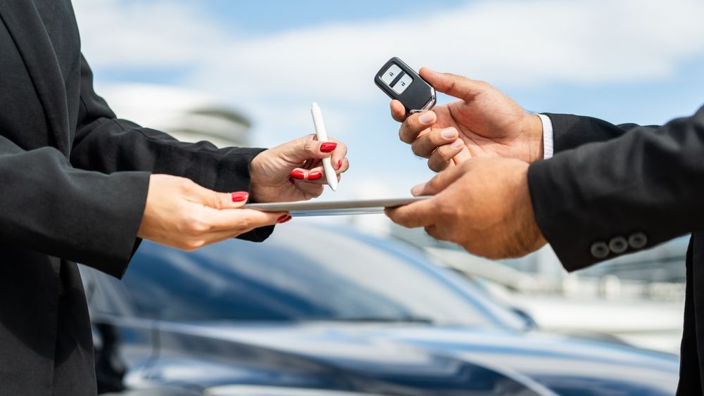 Sfaturi pentru cei care vor să închirieze o mașină în vacanță în Uniunea Europeană