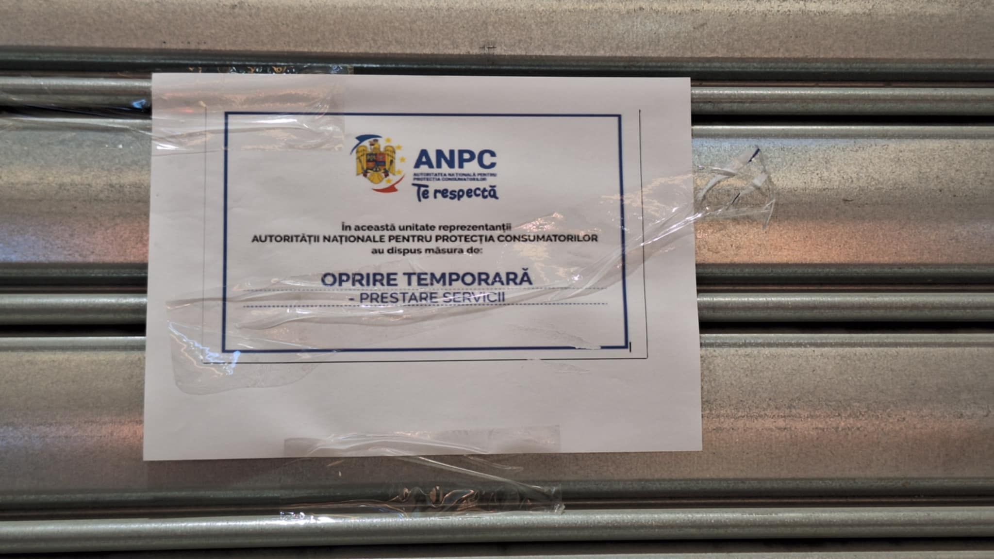 FOTO | ANPC a închis magazinul Carrefour din Sun Plaza înainte de sărbători