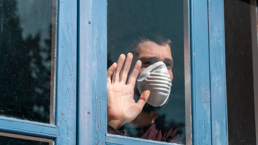 15 români care au fugit din carantina din Germania s-au întors în țară