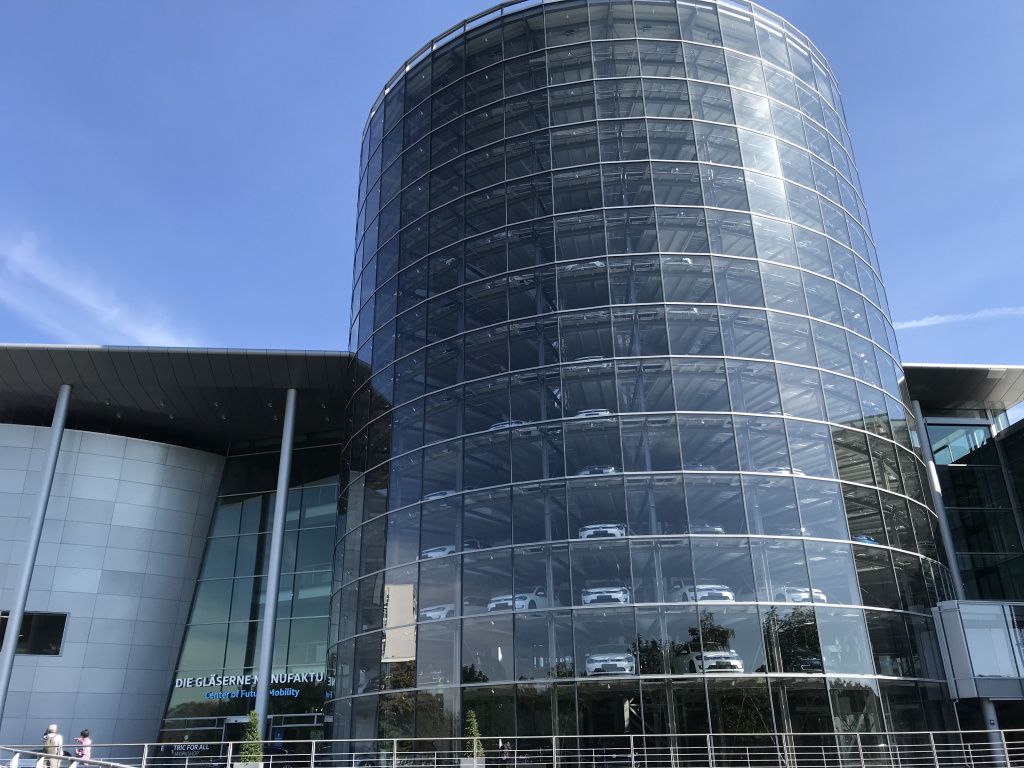 Volkswagen Transparent Factory - Imagine 2