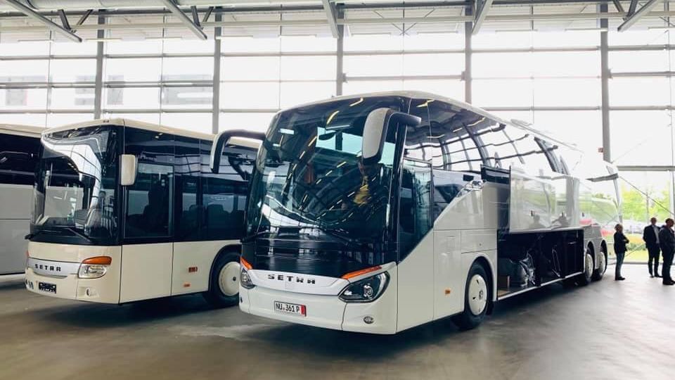 Hello Holidays, investitie de 700.000 de euro in doua autocare de lux