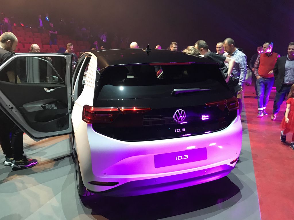 Volkswagen ID.3 1ST - Imagine 6