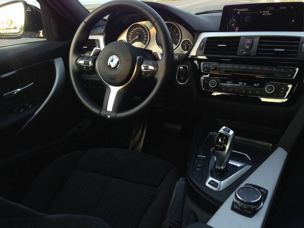 BMW 330e plug-in hybrid - Imagine 12