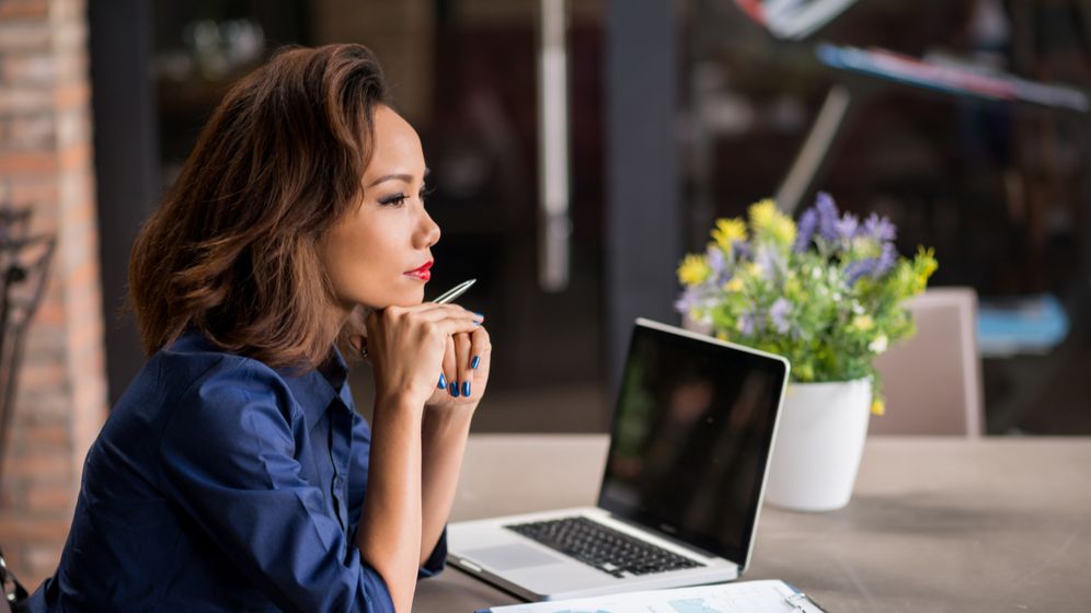 Studiu: Din cauza pandemiei, femeile sunt mai predispuse să-și sacrifice locurile de muncă