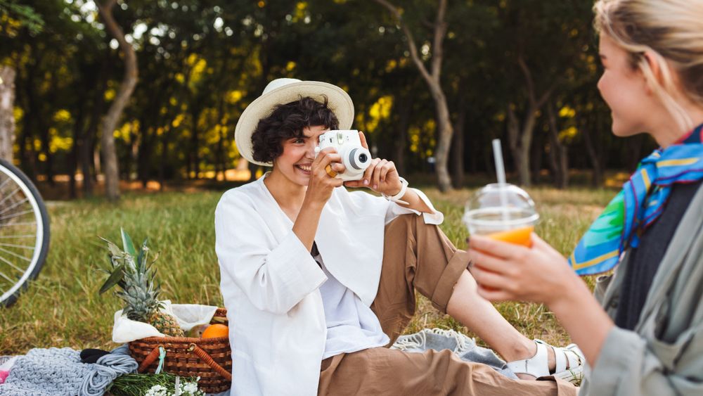 Camere foto instant pentru visul retro inspirat de Stranger Things