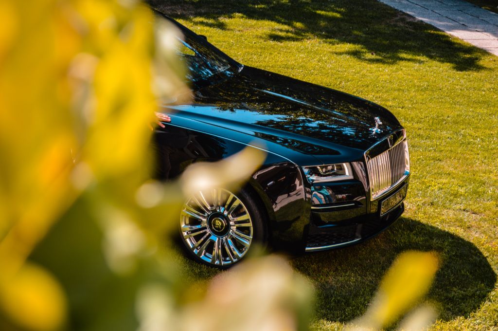 GALERIE FOTO | Rolls-Royce deschide un showroom în București - Imagine 4