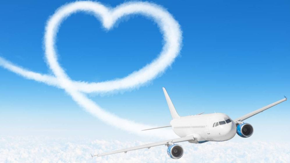 Oferte de Ziua Îndrăgostiților: Poți câștiga bilete de avion de 500 de euro prin declarații de dragoste