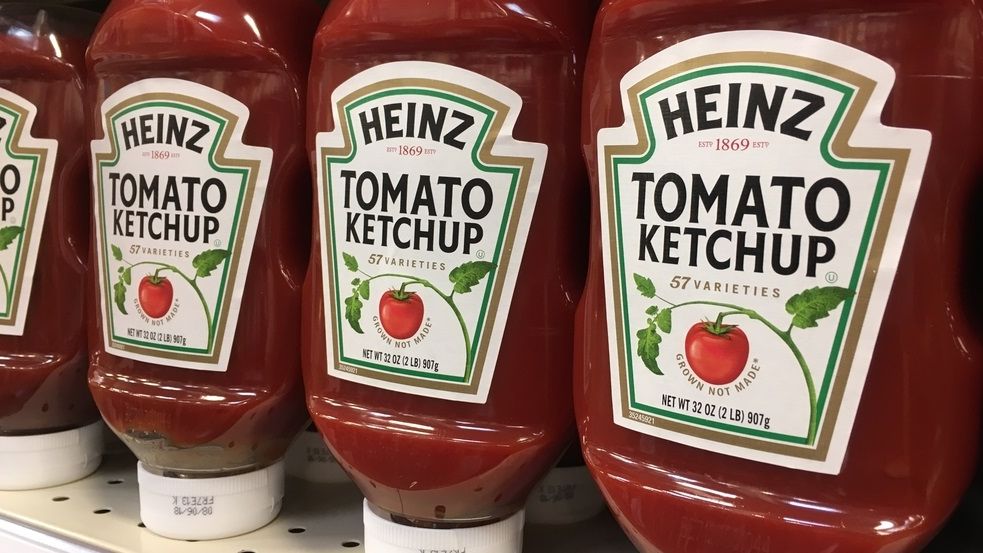 Un naufragiat a supraviețuit o lună cu ketchup și condimente. Heinz vrea să îi cumpere o barcă nouă