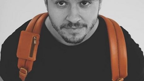 Romanul care a creat o campanie de 1,3 milioane de dolari: Esecul inseamna sa renunti in a te ridica