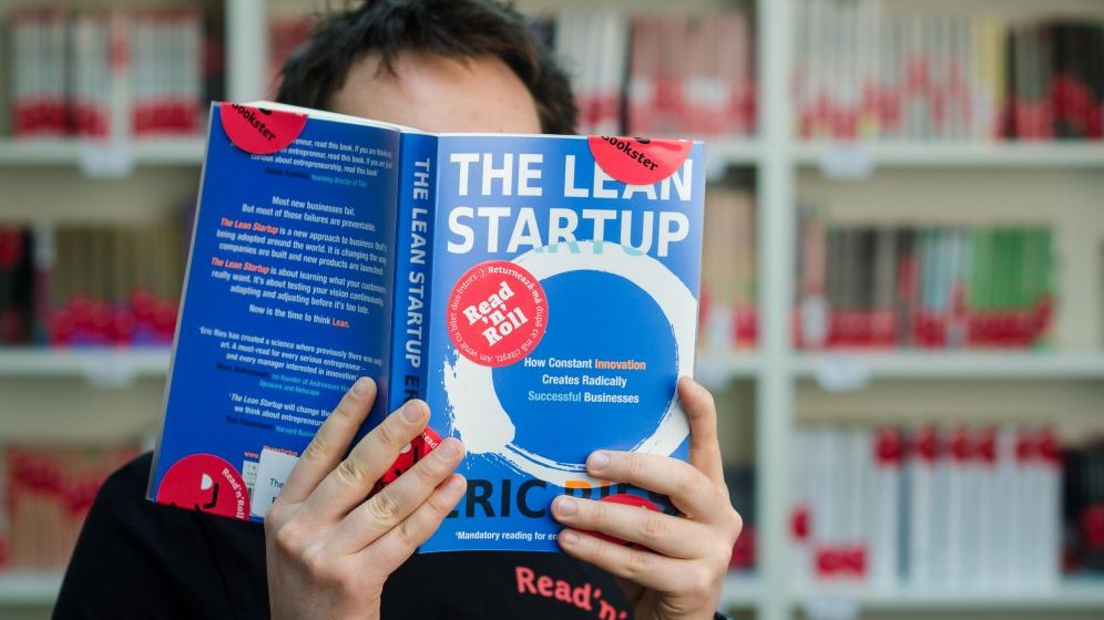 Avocat, despre cat de "neloiala" este concurenta Bookster fata de cele 10 edituri