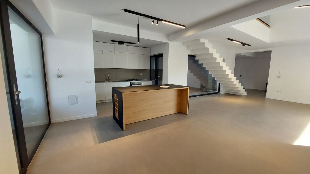 Cum arată o vilă nouă de peste jumătate de milion de euro din zona Pipera - Imagine 65