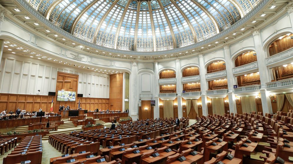 Guvernul a aprobat proiectul care îi permite să dea ordonanțe cât timp Parlamentul este în vacanță