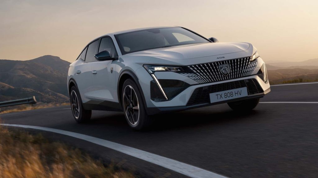 GALERIE FOTO | Peugeot a prezentat versiunea 100% electrică a lui 408 - Imagine 1