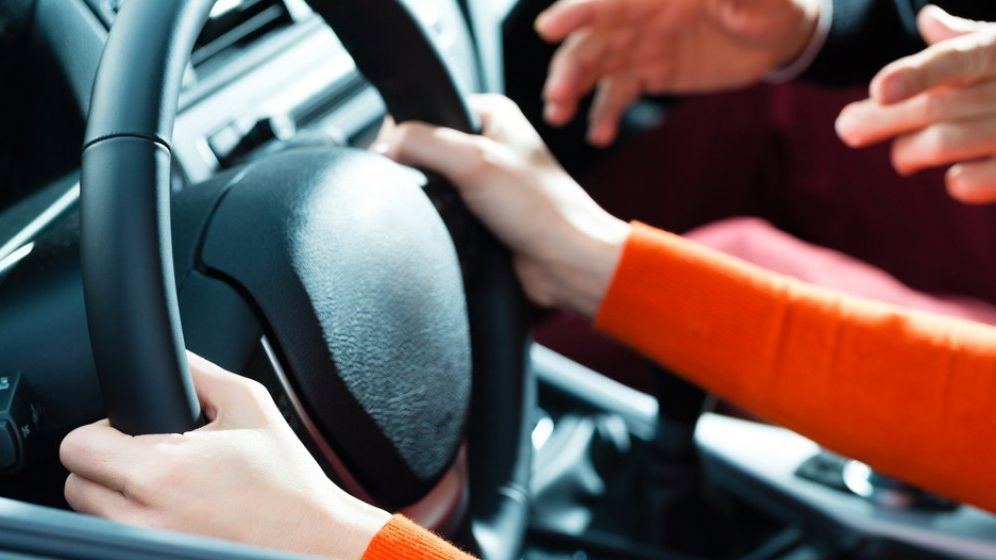 Birourile de înmatriculări auto se redeschid. Cum vor fi organizate examinările pentru permisul auto