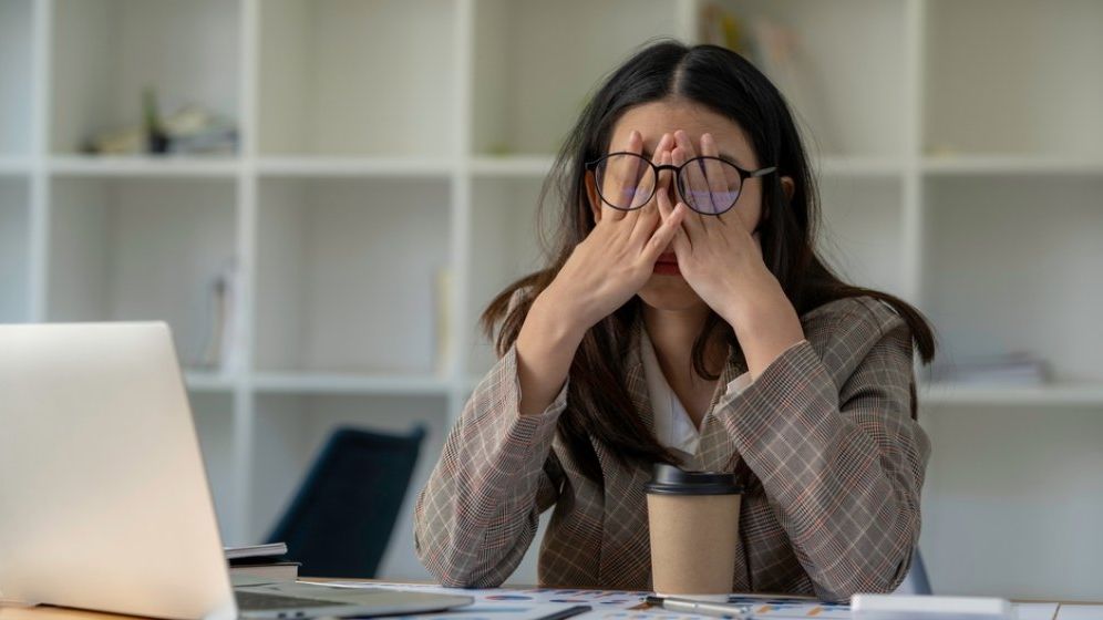 Studiu: Stresul de la locul de muncă și schimbările cauzate de avansul tehnologic sunt printre cele mai mari provocări pentru angajați