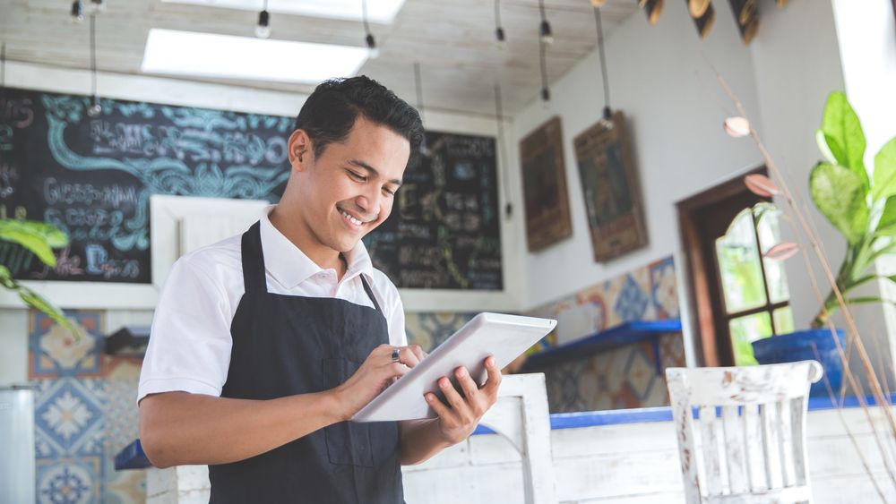 Romani care s-au intors in tara pentru a construi afaceri de succes