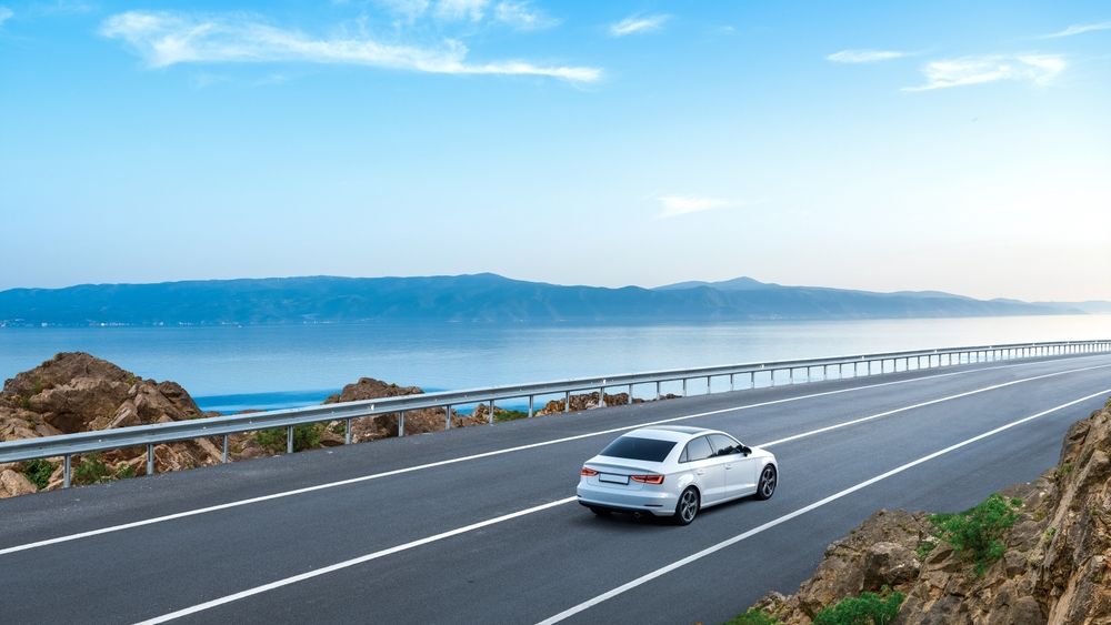 Cele mai neobișnuite legi rutiere pe care le poți întâlni în concediul de vară. La ce trebuie să ai grijă