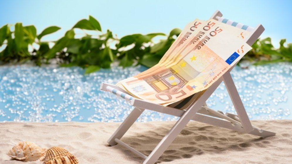 Metode de plată în străinătate în 2023: Cash, Revolut sau card tradițional